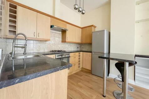 Kitchen/ Living Room