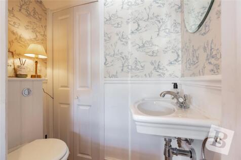 Cloakroom/WC