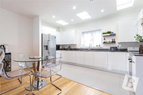 Kitchen/Dining Area