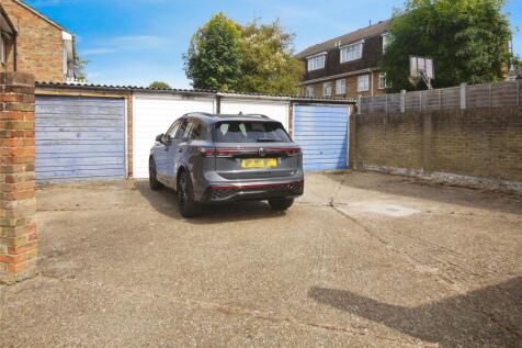 Garage/Parking