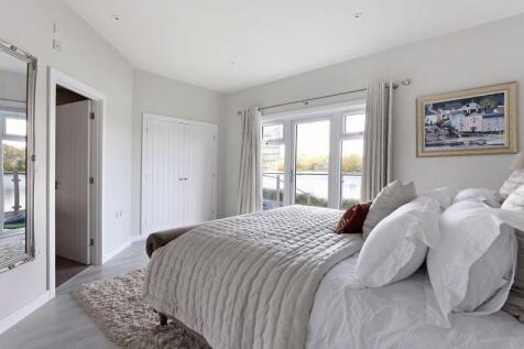 Master bedroom - 2