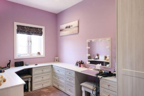 Bedroom 4 or dressing room