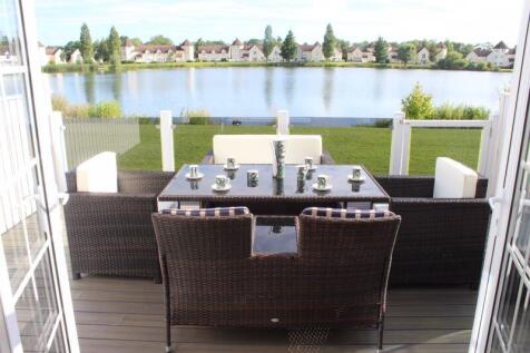 Deck view - table and chairs