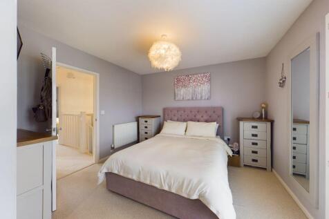Master bedroom - 2