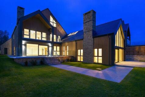 Similar design to 7 Huxley Court