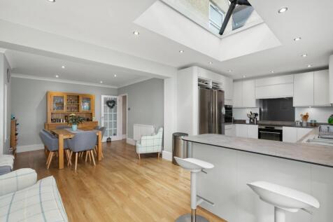 Kitchen Dining Area