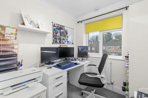 Bedroom 3 / Study