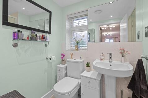 Bedroom 1 Ensuite