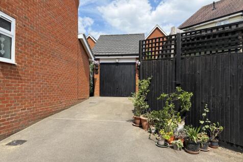 Garage &amp; Parking