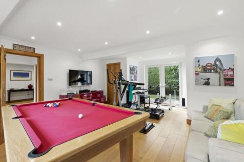 Games Room/Bedroom 5