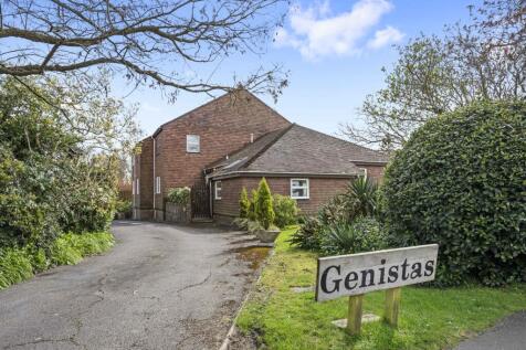Entrance to Genistas