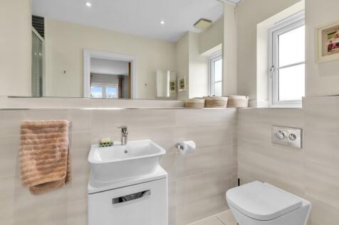 Bedroom 1 Ensuite