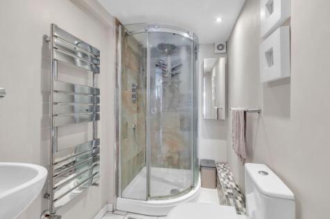 Bedroom 1 Ensuite