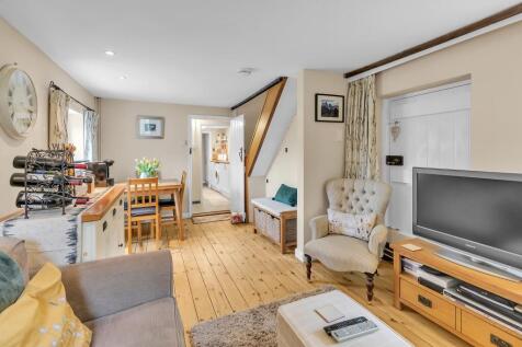 Living Dining Area