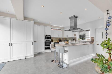 Living Dining Kitchen Area