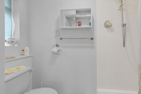Bedroom 1 Ensuite