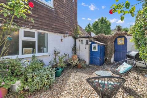 Annexe Courtyard