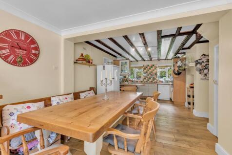 Living Dining Area