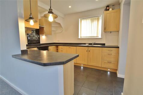 Kitchen Photo 1