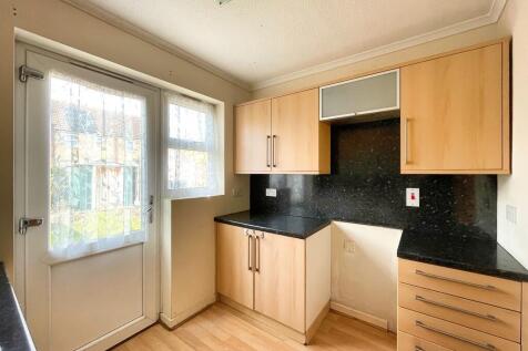 32 Fowler kitchen...
