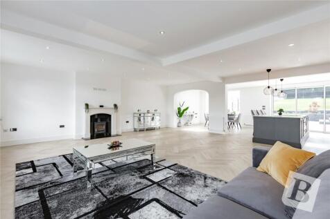Living / Kitchen