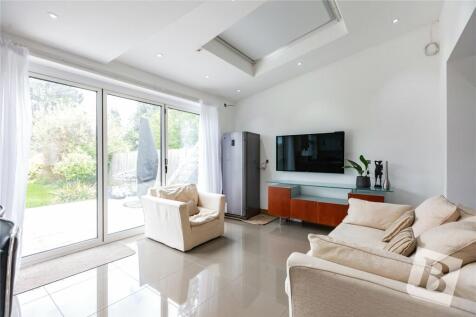 Kitchen / Living