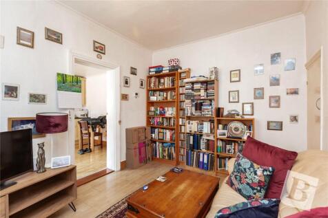 Bedroom/Living