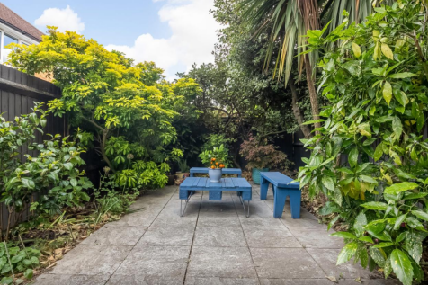 Garden 1.PNG