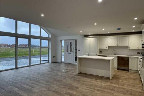 LIVING KITCHEN