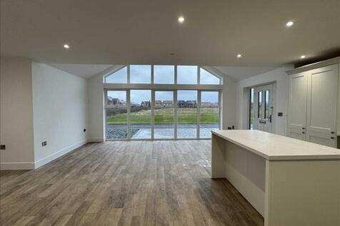 LIVING KITCHEN