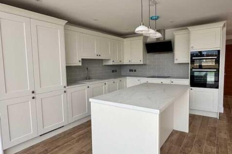 LIVING KITCHEN