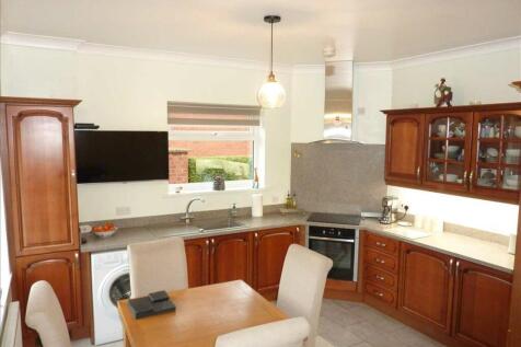 LIVING KITCHEN