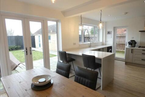 LIVING KITCHEN