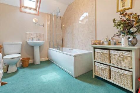 BATHROOM (FIRST