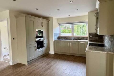 LIVING KITCHEN