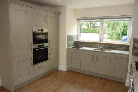 LIVING KITCHEN