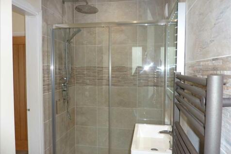 ENSUITE SHOWER ROOM