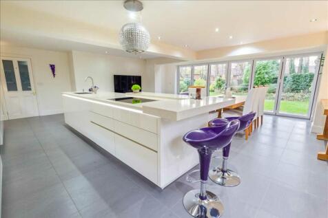 LIVING KITCHEN
