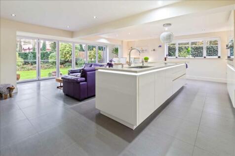 LIVING KITCHEN