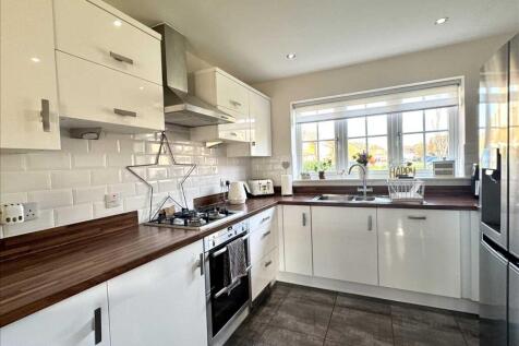 LIVING KITCHEN