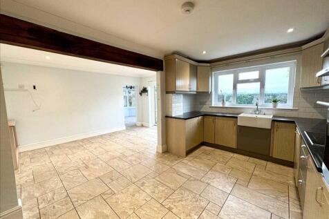 LIVING KITCHEN