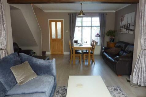 DINING/LIVING AREA