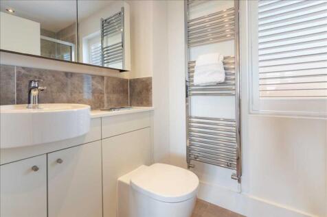 ENSUITE SHOWER ROOM