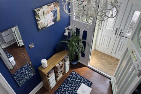 ENTRANCE PORCH