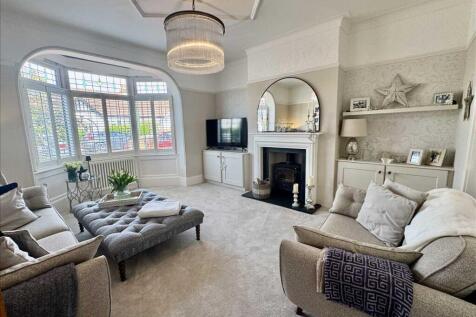 FAMILY LOUNGE