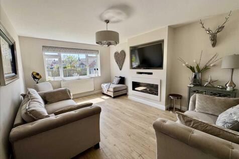 FAMILY LOUNGE