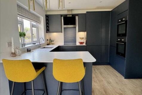 LIVING KITCHEN