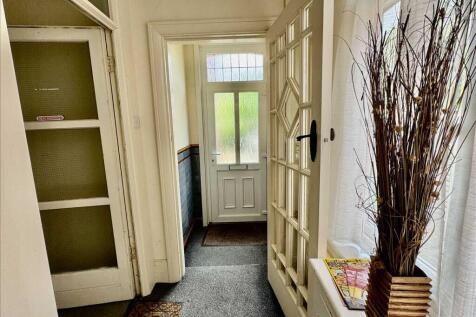 ENTRANCE HALLWAY