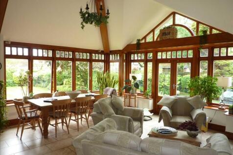 LIVING KITCHEN