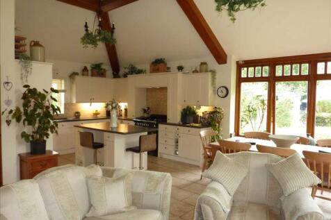 LIVING KITCHEN